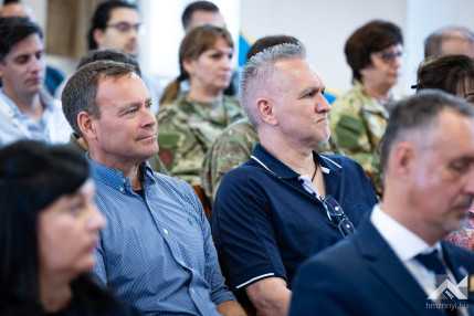 66d8508e41567698592894