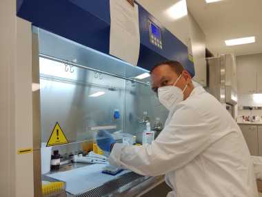 kutató munka közben