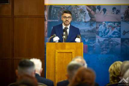 682637a2a2045570550281