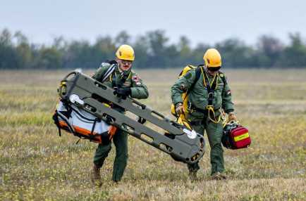 6878e8f4b52c3341045632