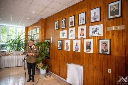 68283af8d55ef981971004